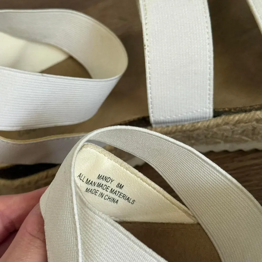 Cushionaire cute platform sandals